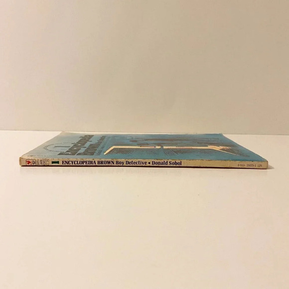 Vintage 1978 Encyclopedia Brown Boy Detective Book A Bantam Skylark Book - Picture 9 of 15